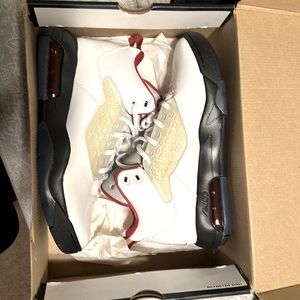 Jordan Maxin 200 white/gym red-black
